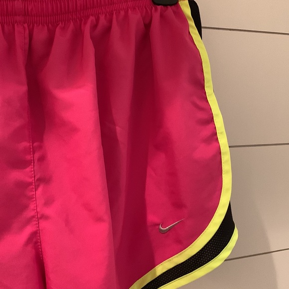Nike Dri Fit Shorts - Picture 3 of 3